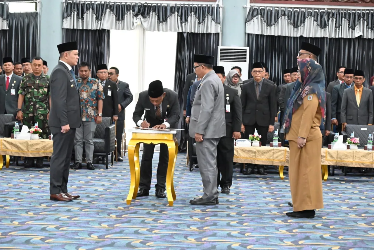 Bupati Paser Rotasi 106 Pejabat