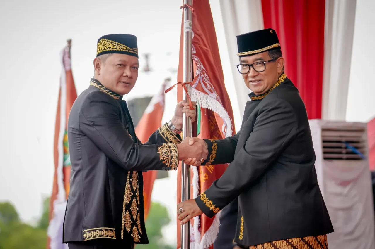 Puncak Peringatan HUT ke-67 Kaltim, Paser Raih Panji Keberhasilan Pembangunan