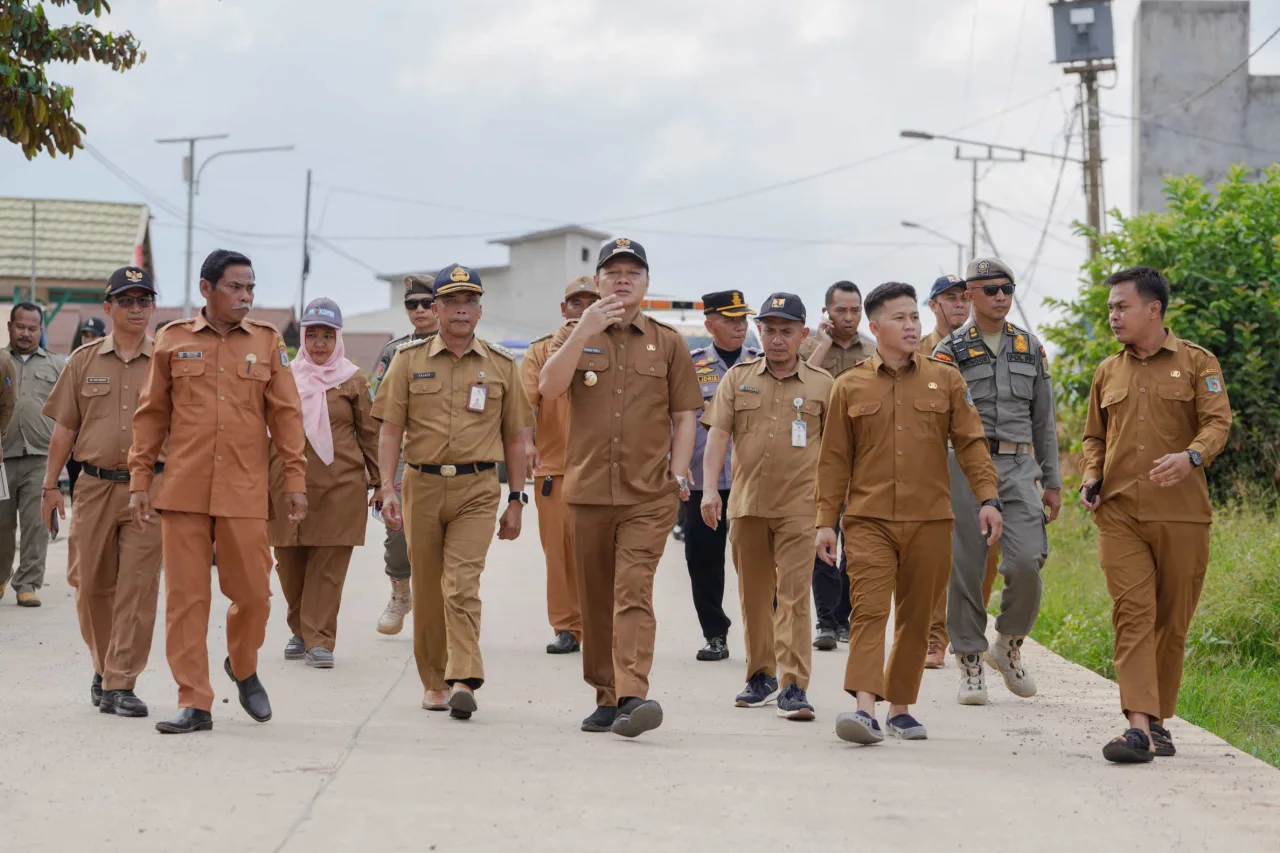 Pastikan Kualitas Pembangunan Tepat Sasaran, Bupati Paser Tinjau Peningkatan Infrastruktur Dasar di Batu Engau