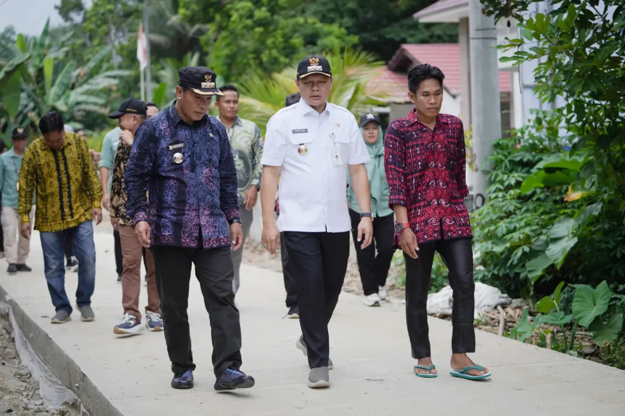 Peningkatan Ruas Jalan Muara Komam - Payang Total Panjang 24,9 KM Tersisa 8,2 KM Lagi