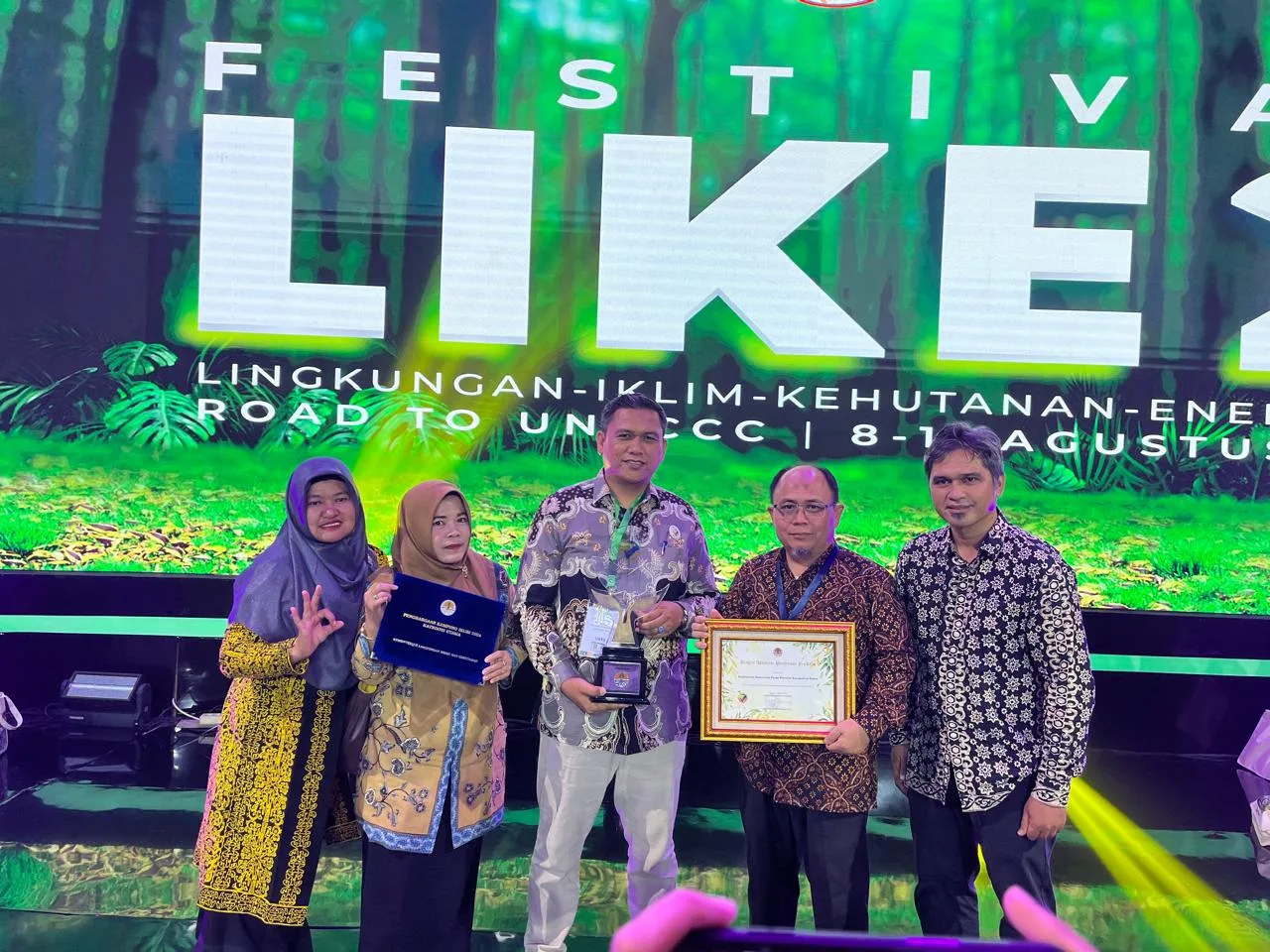 Pemkab Paser Terima Dua Penghargaan Proklim dari KLHK