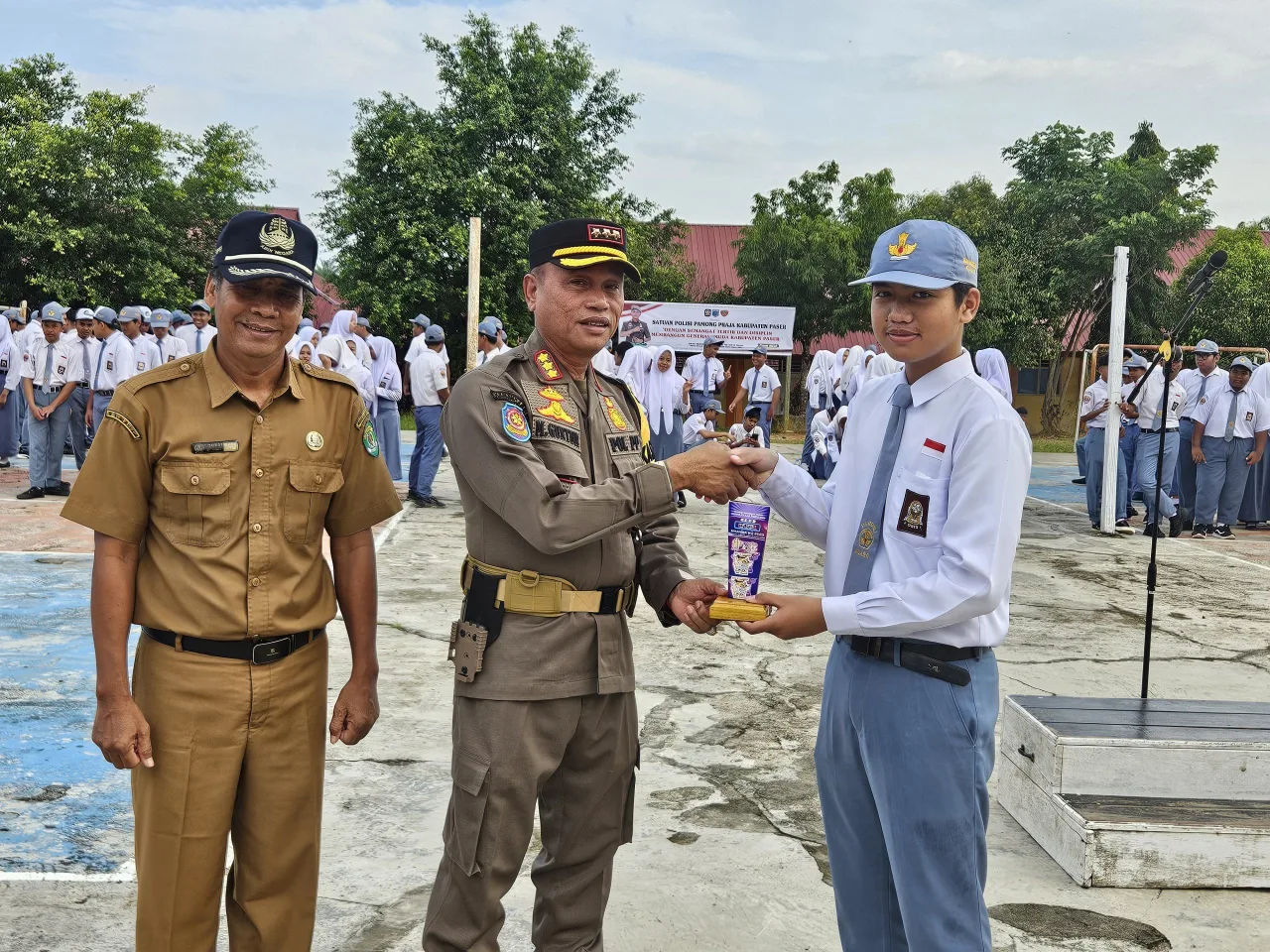 Kasatpol PP Apresiasi Program Pemilihan Arjuna dan Srikandi SMA 1 Kuaro