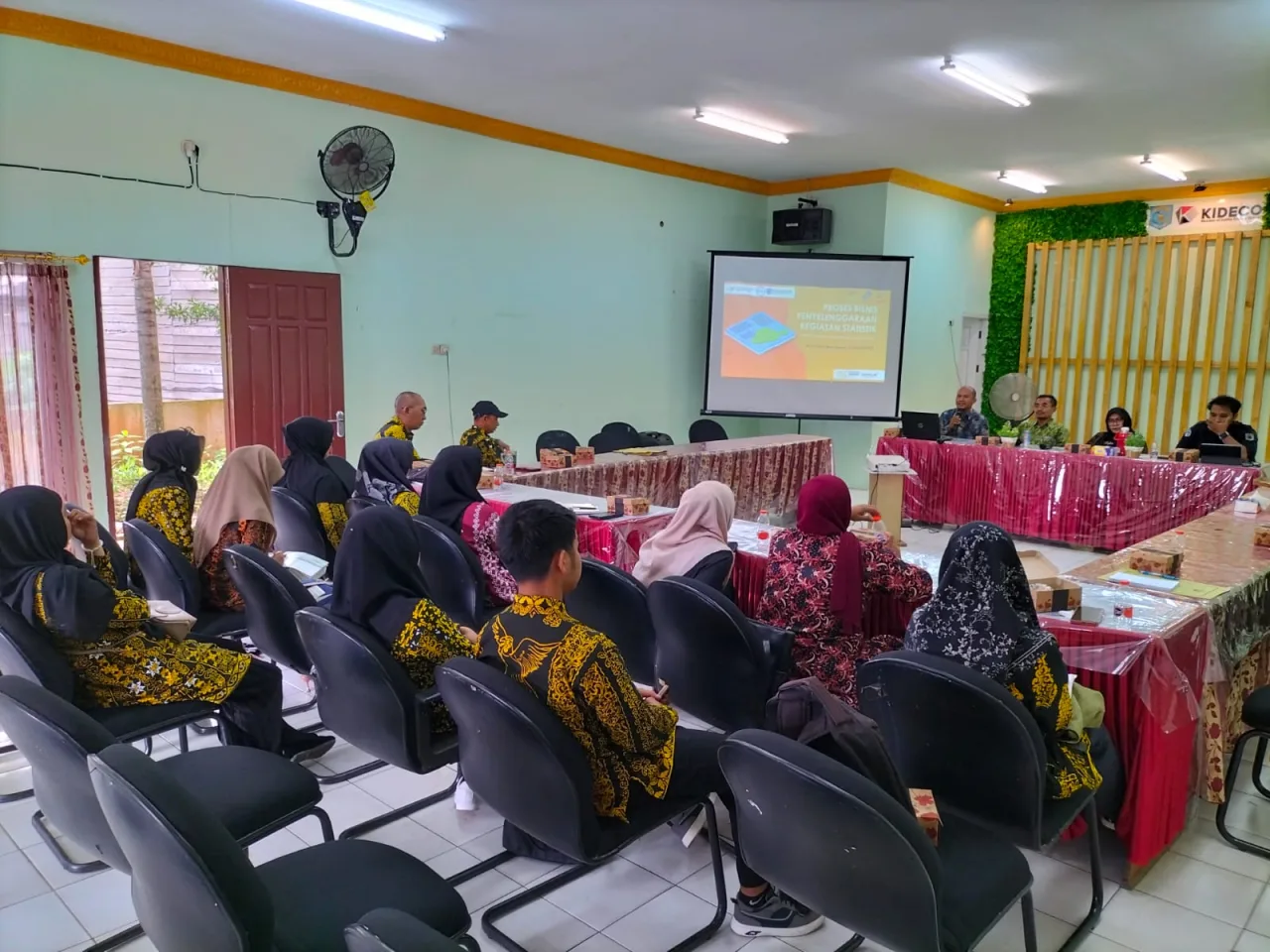 Sosialisasi ke Desa, Diskominfostaper Cegah Kesalahan Penyajian Data