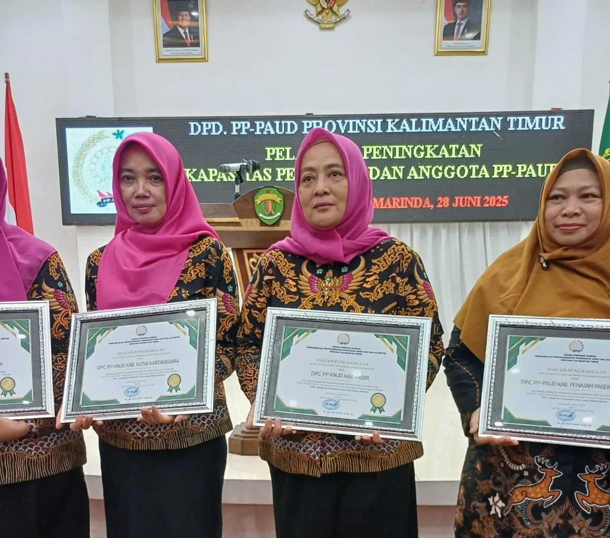 Berkontribusi dalam Pembangunan Pendidikan Usia Dini, DPC PP PAUD Paser Terima Penghargaan dari DPD PP Kaltim