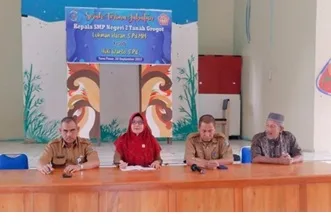 Penuh Haru dan Bangga, SMP Negeri 2 Tanah Grogot Gelar Sertijab Kepala Sekolah dan Pelepasan Guru Matematika