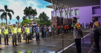 Penetapan Bupati-Wabup Paser berjalan Lancar diamankan 250 Aparat Penetapan Bupati-Wabup Paser berjalan Lancar diamankan 250 Aparat