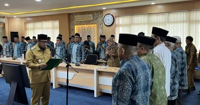 Wabup Paser Lantik Dewan Hakim MTQH ke-49 