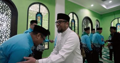 Wabup Ikhwan Lepas 33 Jemaah Calhaj Paser Kloter Kedua