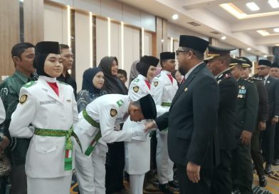 Wabup Paser Kukuhkan 80 Anggota Paskibraka